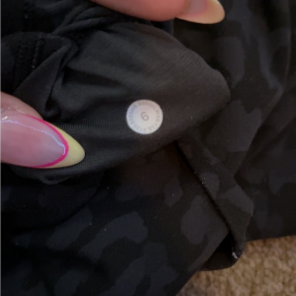 lululemon athletica Black Patterned Leggings - Picture 4 of 4